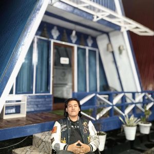 My name is Win Alin Munthe and I am currently in the 4th semester of  Syiah Kuala University Banda Aceh studying Electrical Engineering. I'm good at drawing. My GPA is 2.7. I am so grateful to my GiveLight family for all the love and support I have had since I was 20 years old.  May Allah SWT bless everyone who makes my dreams come true. In a few years I will be an electrical technician, Insha Allah.