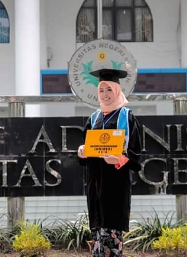 Dewi Sartika: Bachelor of Science in Physics